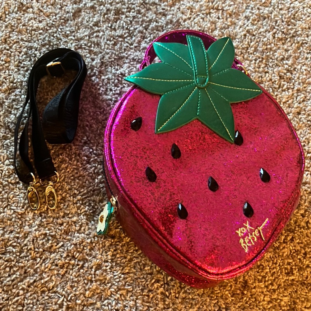 Betsey Johnson lunch bag
